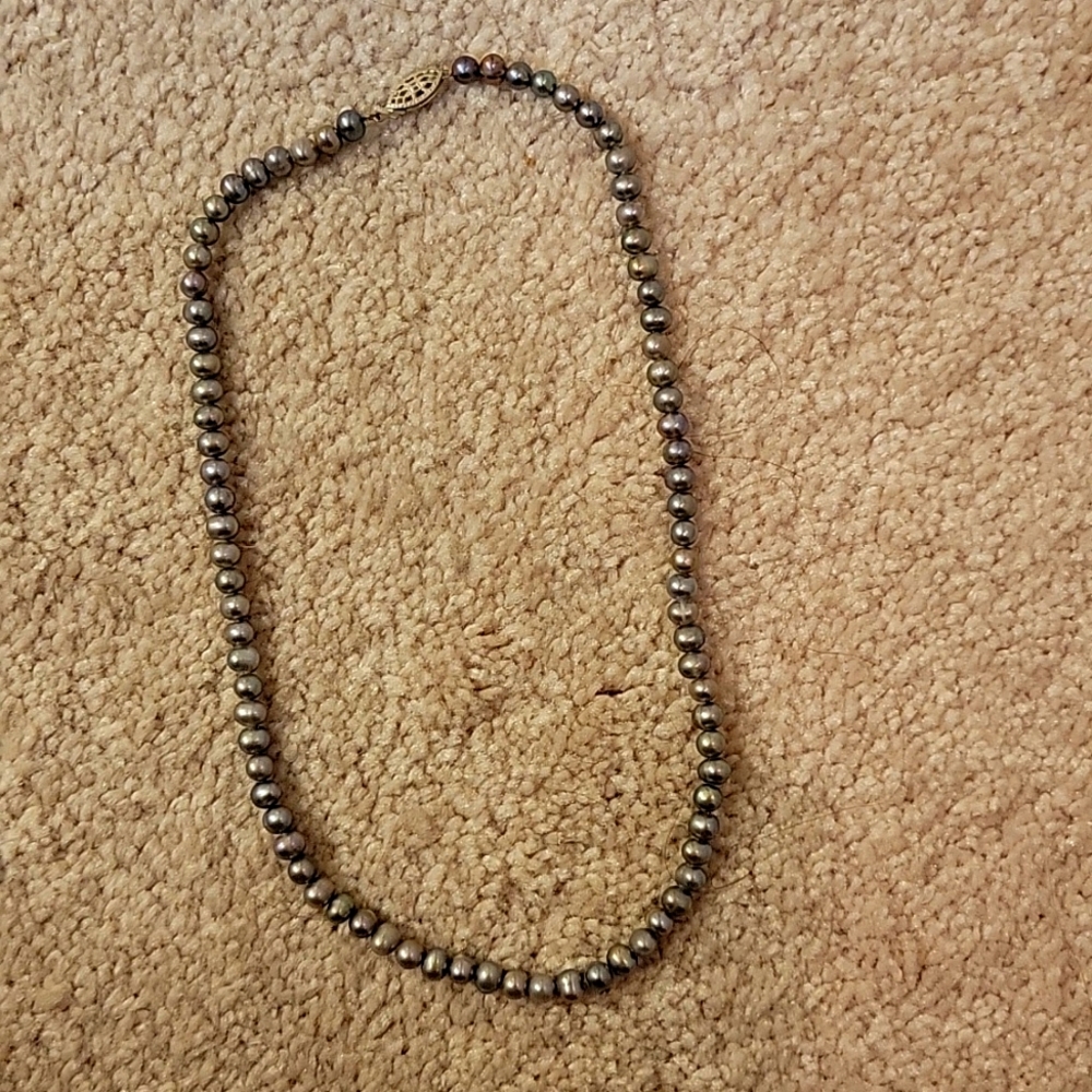 Pearl necklace from Maui
